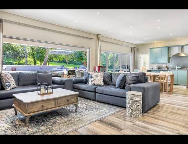 6 BEDROOM HOUSE FOR SALE IN CONSTANTIA